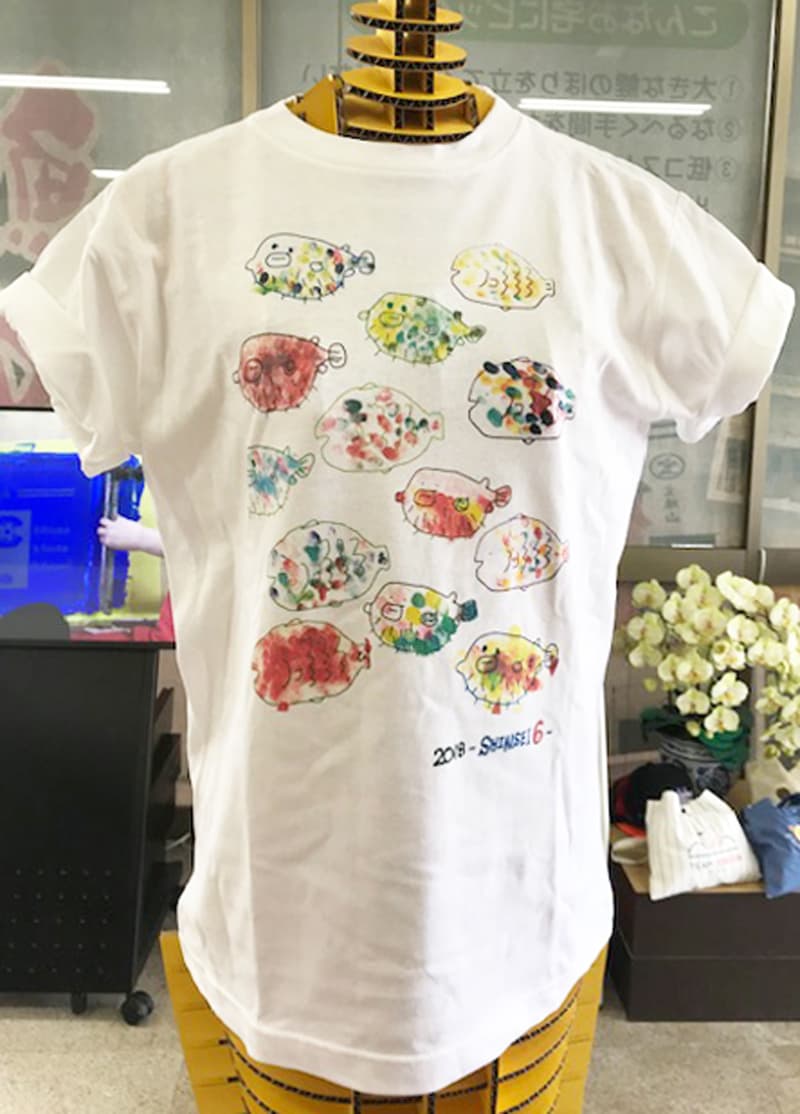 Tシャツ